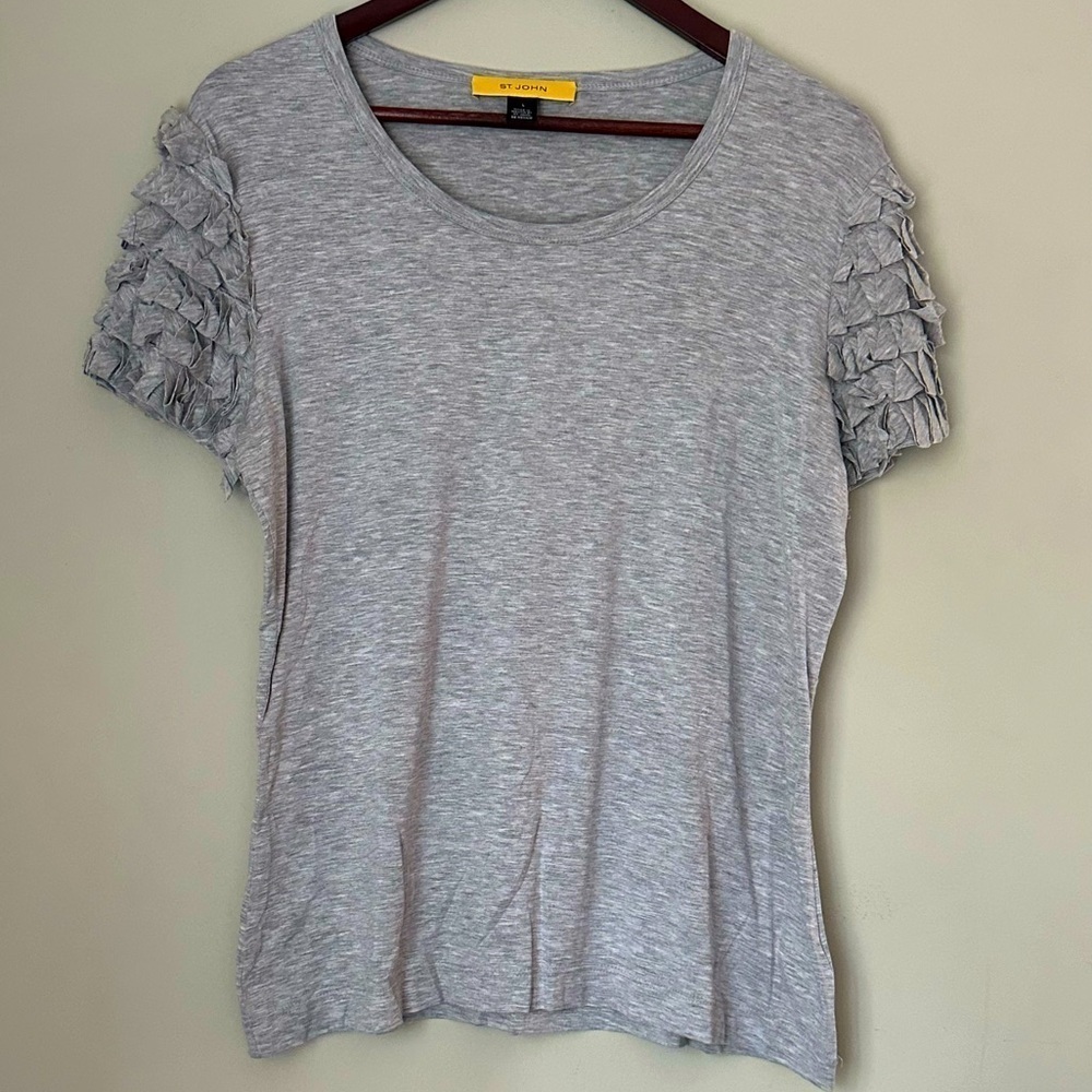 St John | Gray Ruffled Tee | Large
